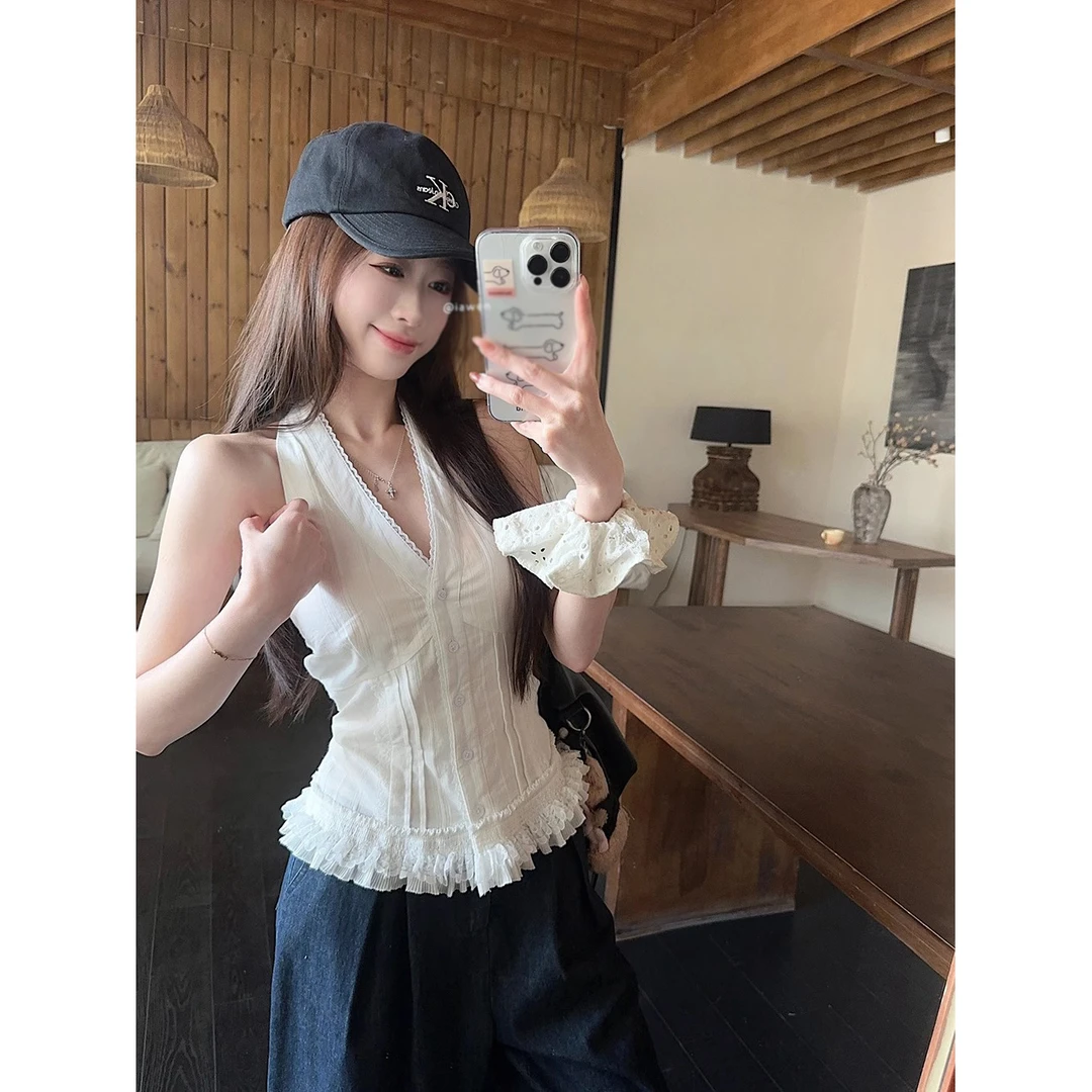 辣妹蕾丝花边拼接白色V领挂脖背心女夏季修身显瘦收腰吊带上衣