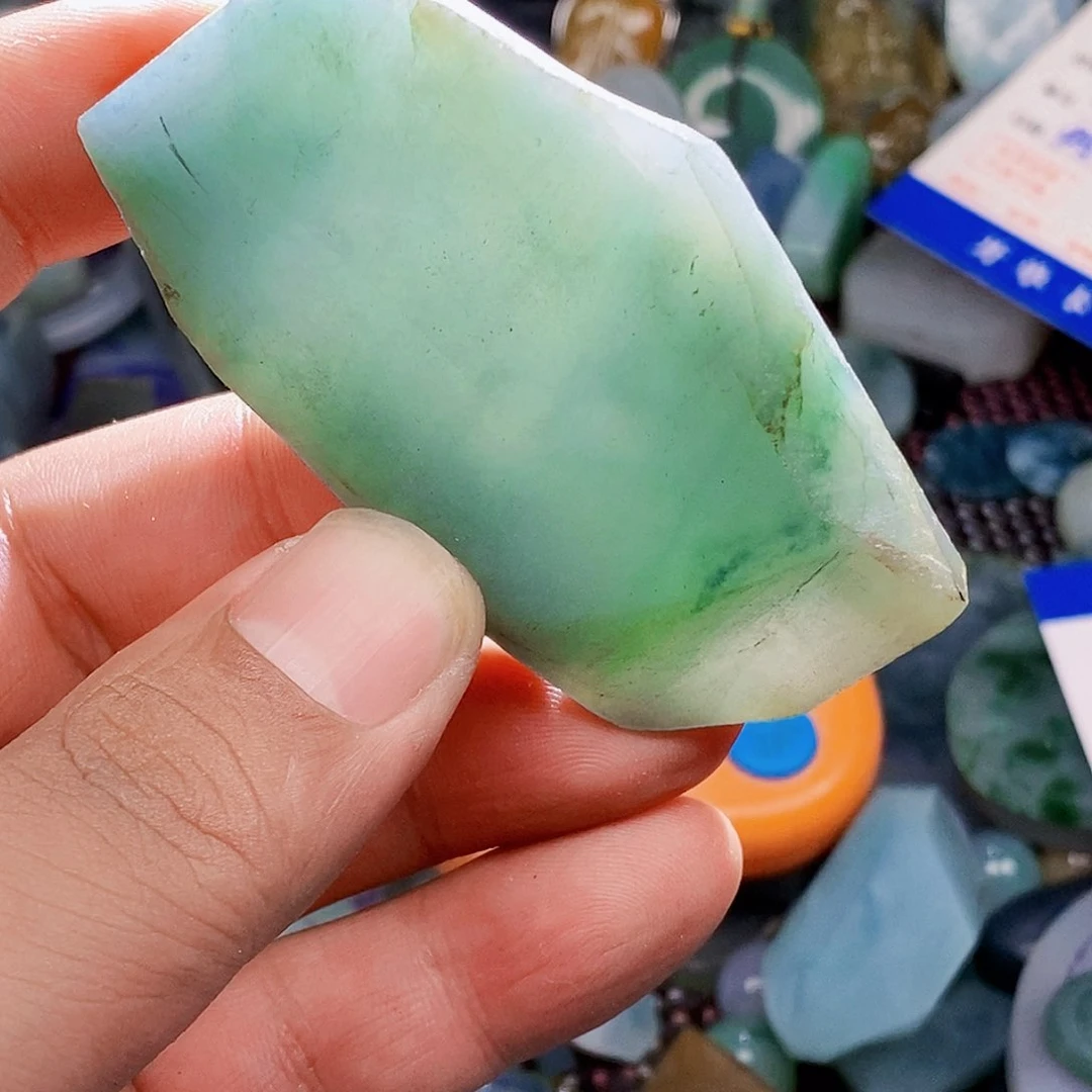 颈饰未镶嵌翡翠哦*噶翡翠