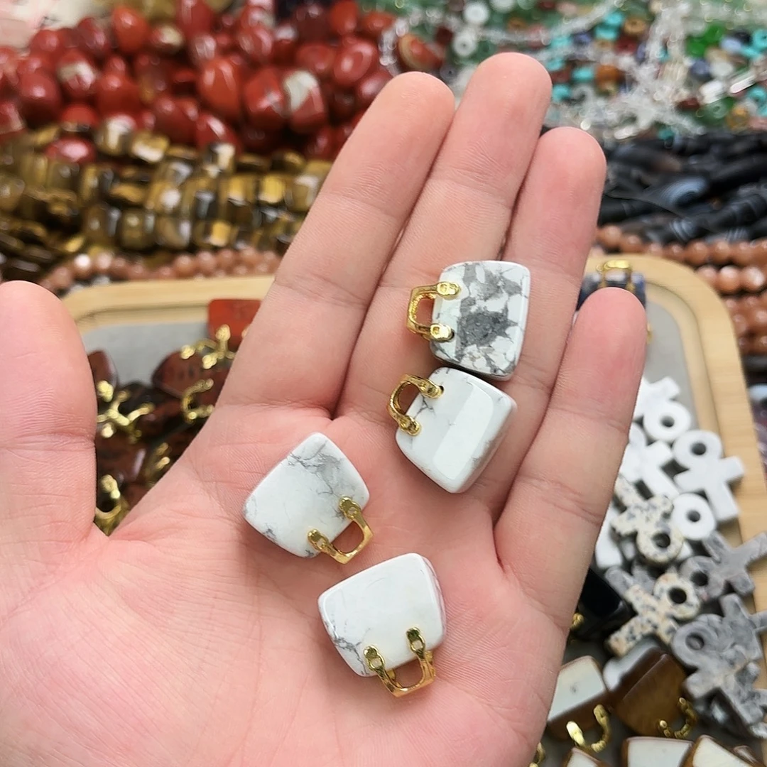 未镶嵌玛瑙/玉髓珠宝半成品白松包包一颗