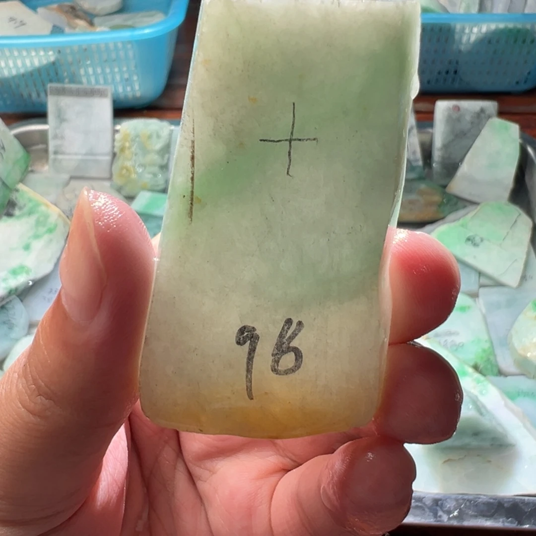 未镶嵌挂件翡翠翡翠原石
