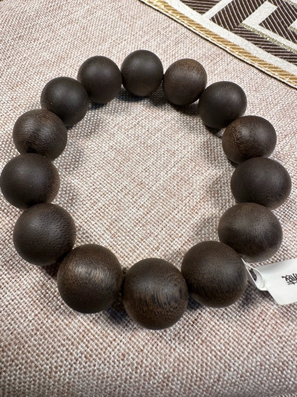 沉香越南芽庄矿化白棋1.6