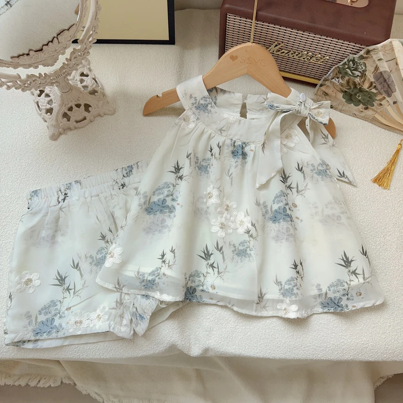 女童新中式套装夏季新款国风碎花挂脖上衣短裤两件套AXA899