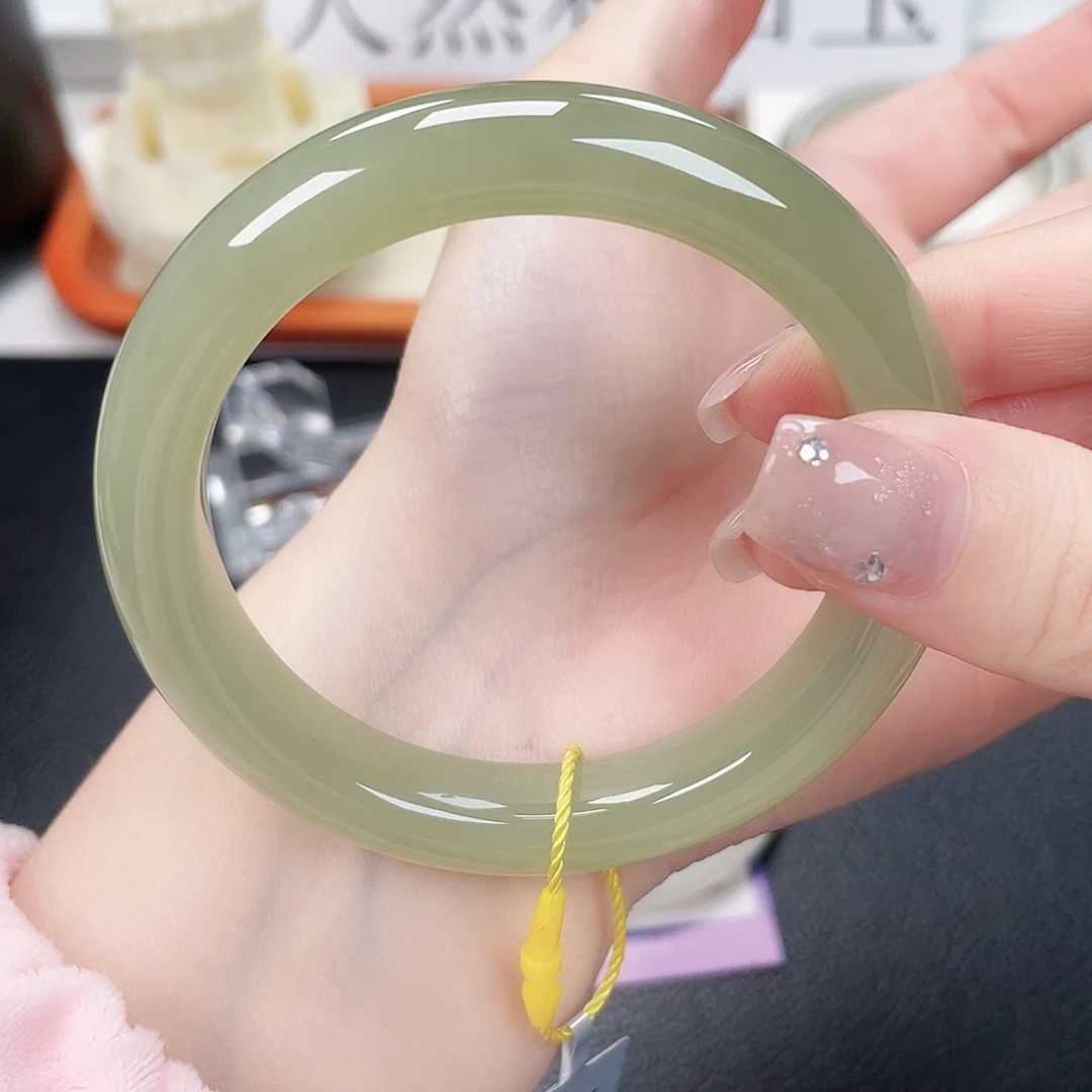 和田玉未镶嵌手镯5657