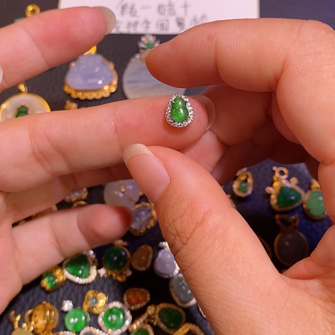 翡翠银S925镶嵌颈饰