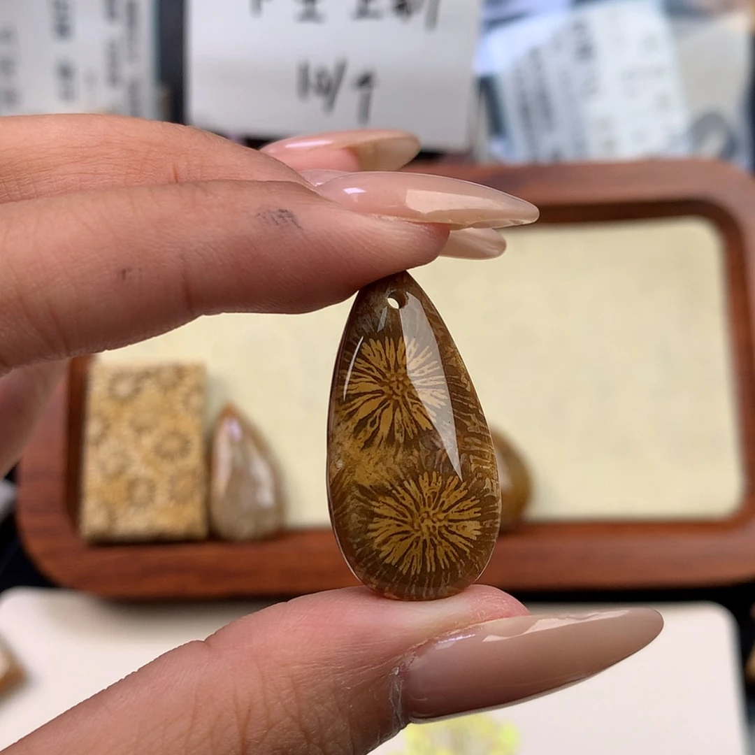 【闪购商品】颈饰合金石英质玉K****y