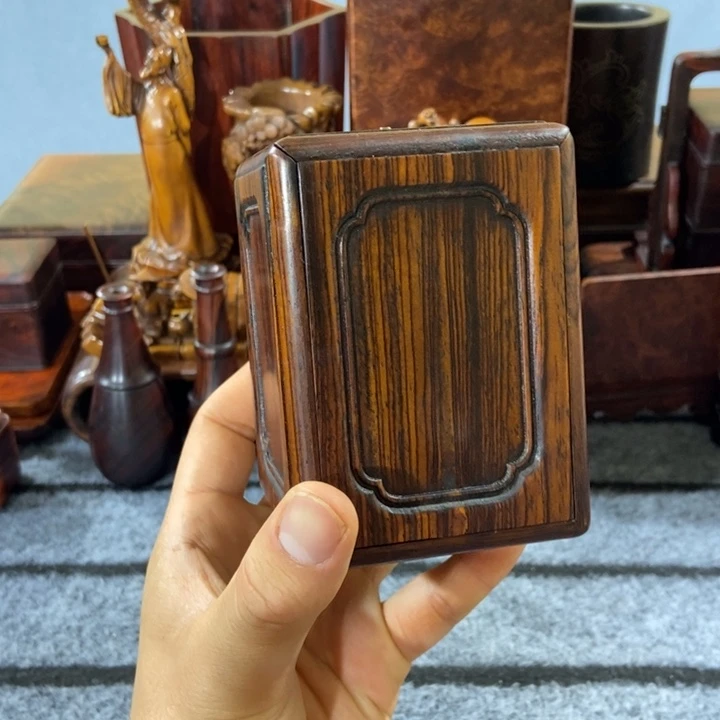 贡木阿*盒子一个一个。