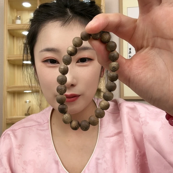 沉香手串海南沉香虫漏0.8圆珠单圈多样性发一