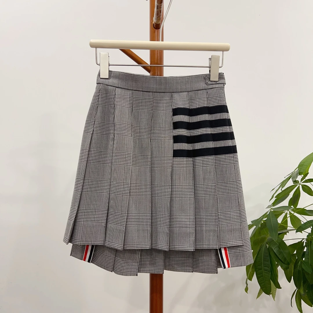 99新 THOMBROWNE 半裙 尺码38 成色看直播GSS23800