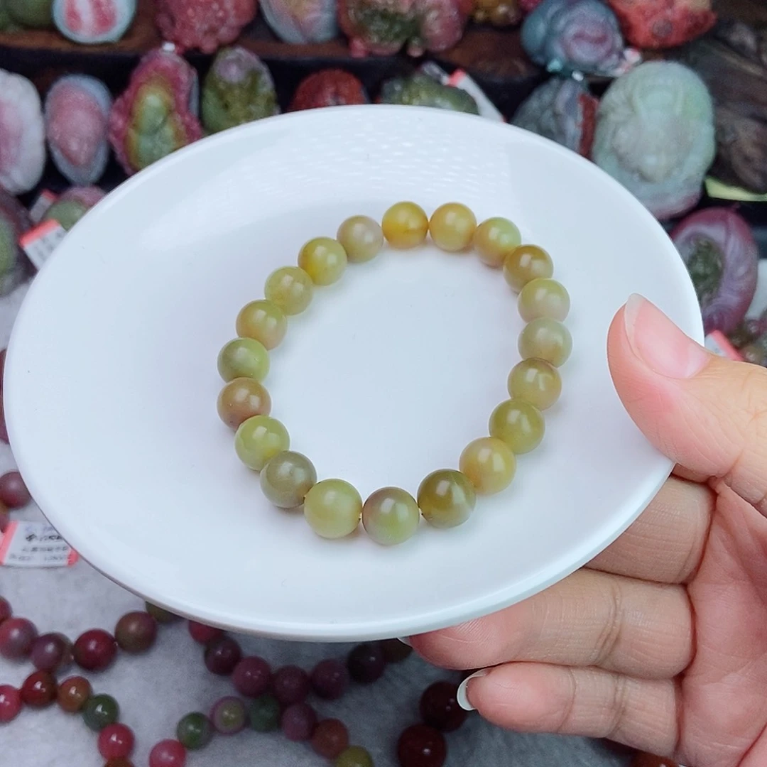 未镶嵌石英质玉（盐源）珠宝半成品皓**辰