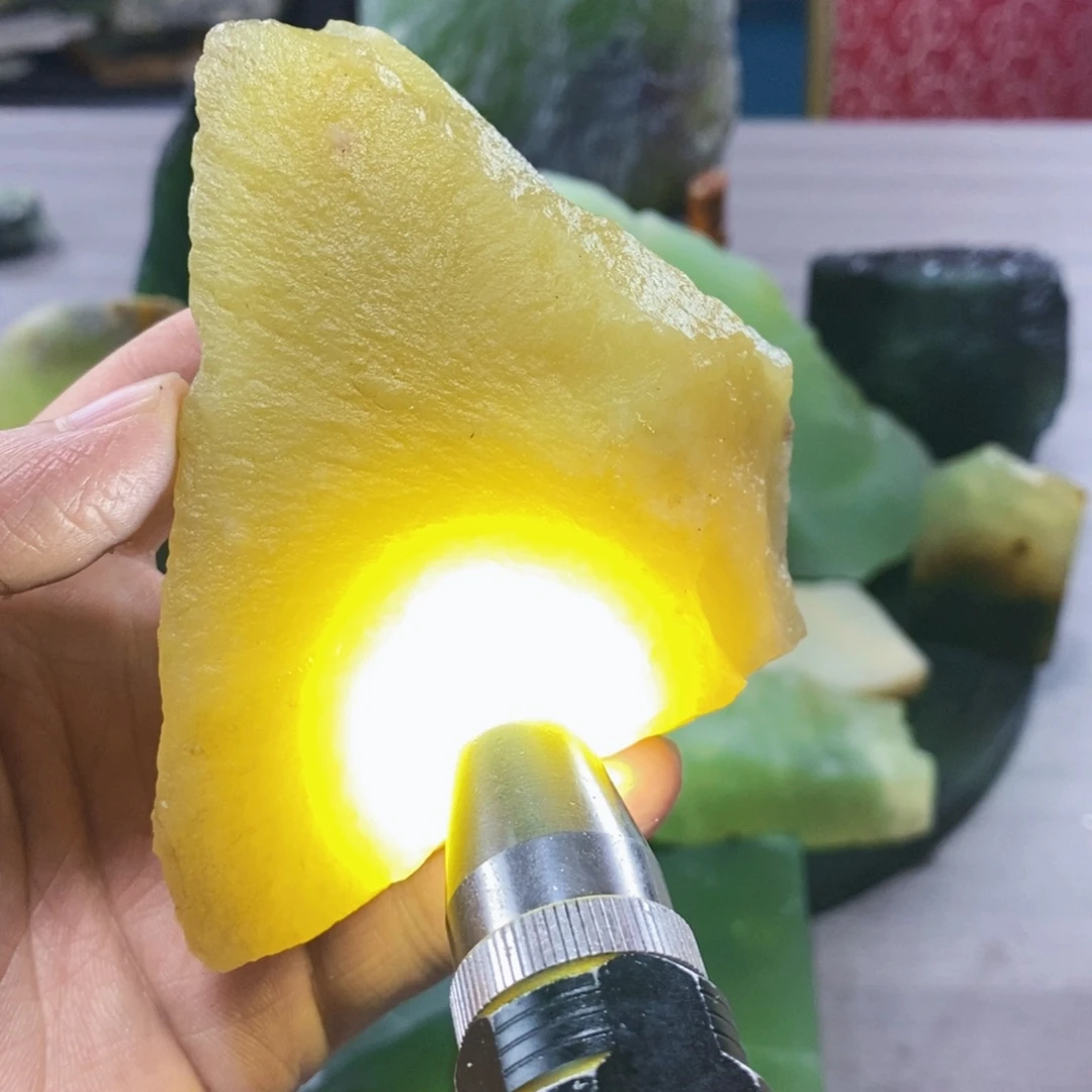 蛇纹石玉未镶嵌岫玉原石蛇纹石玉