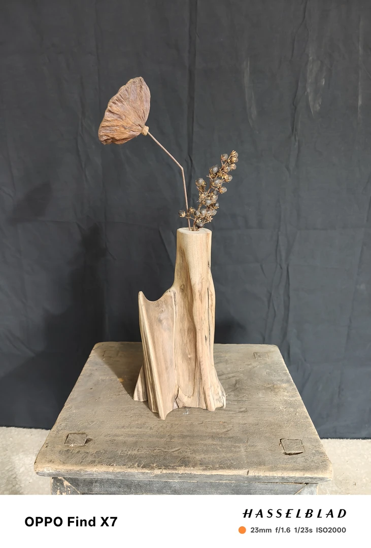 侘寂风实木小花器，一物一拍，价格以直播间为准。