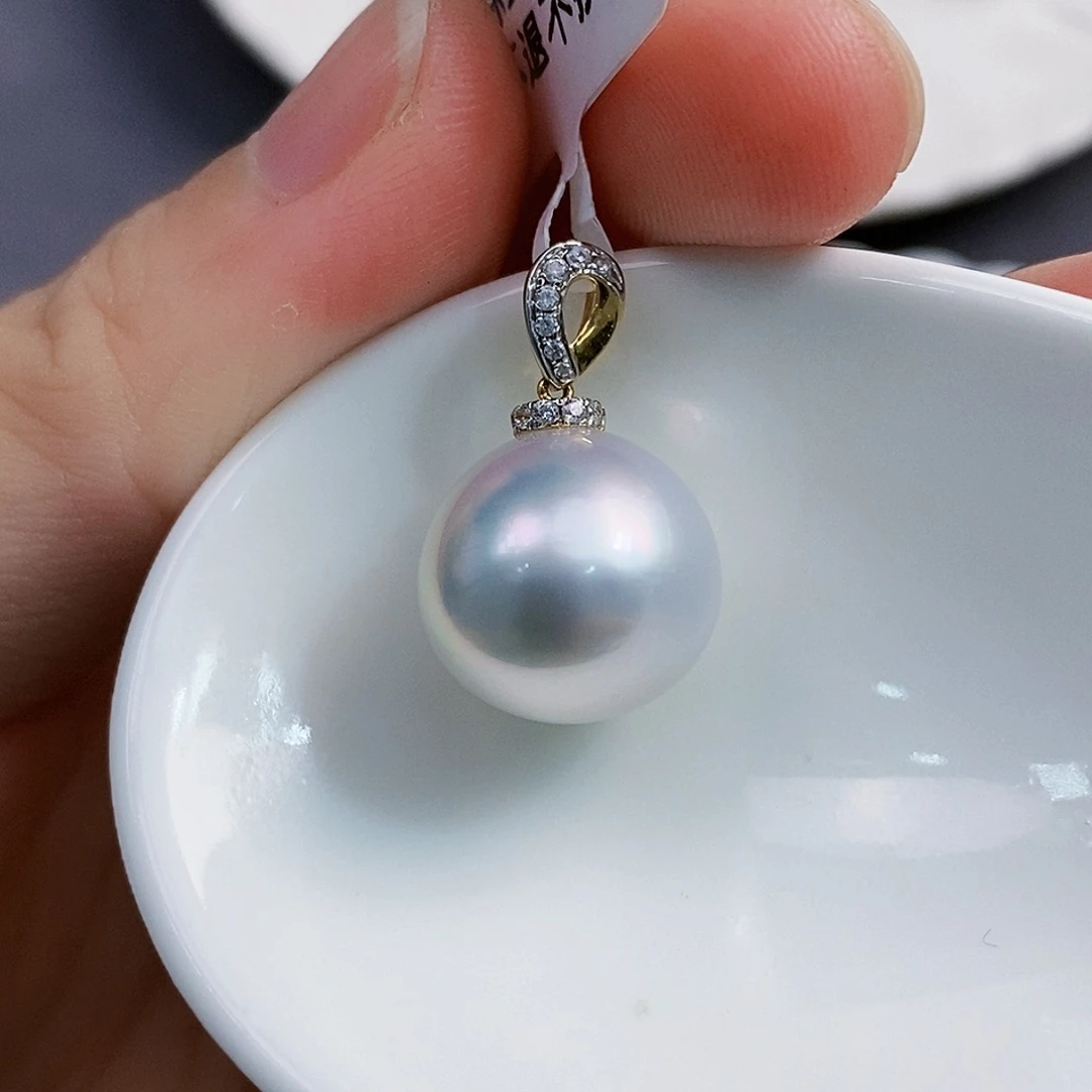 18K金镶嵌南洋澳白银蓝光吊坠13.8mm海水珍珠