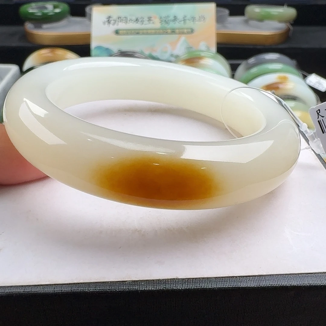 和田玉手镯未镶嵌刘*奴57，58