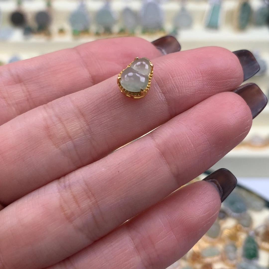 翡翠银S925镶嵌颈饰葫芦