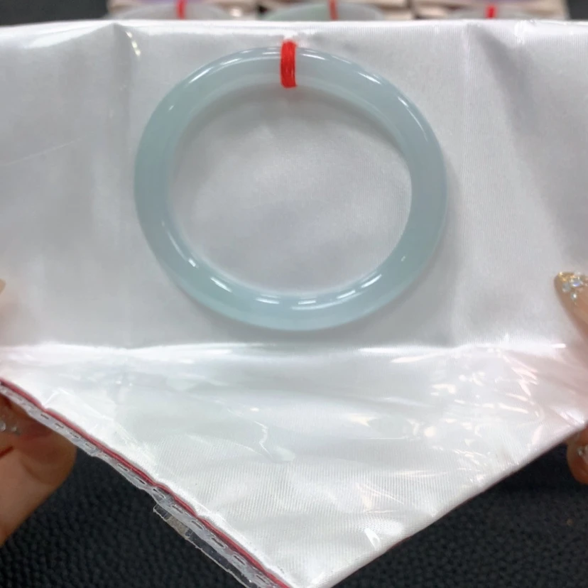 【闪购商品】翡翠手镯未镶嵌翡翠