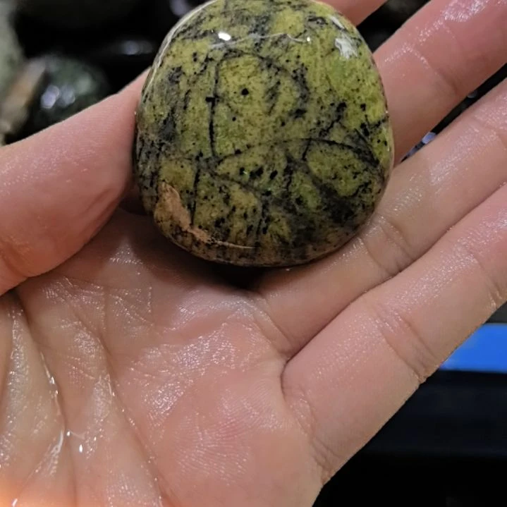 彩***桥有机玻璃藏玉药王石原石一个