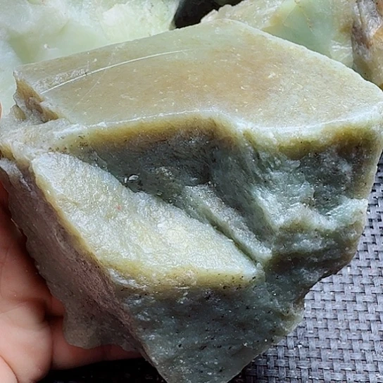 和田玉（糖玉）未镶嵌珠宝半成品