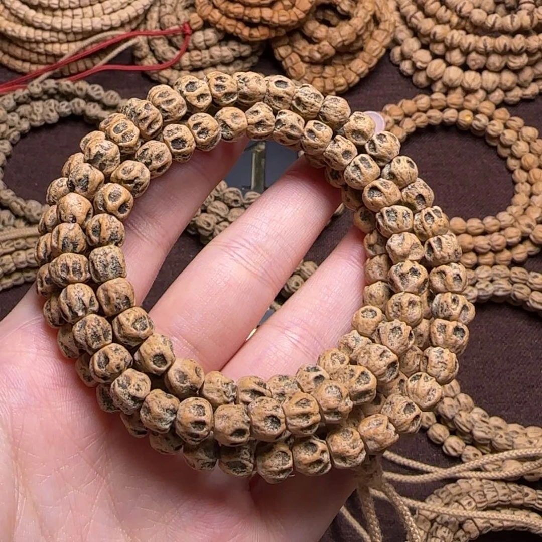 柏香籽/百香籽吊坠靓**?