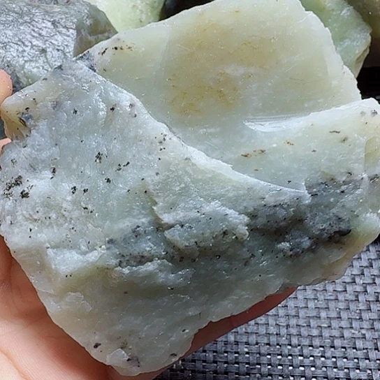 和田玉（糖玉）未镶嵌珠宝半成品