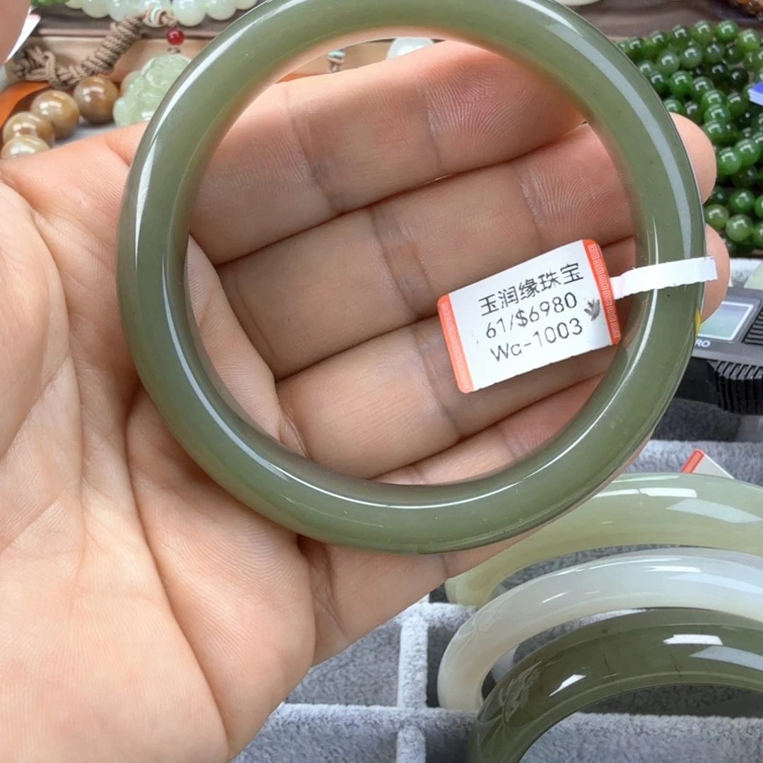 和田玉未镶嵌耳饰