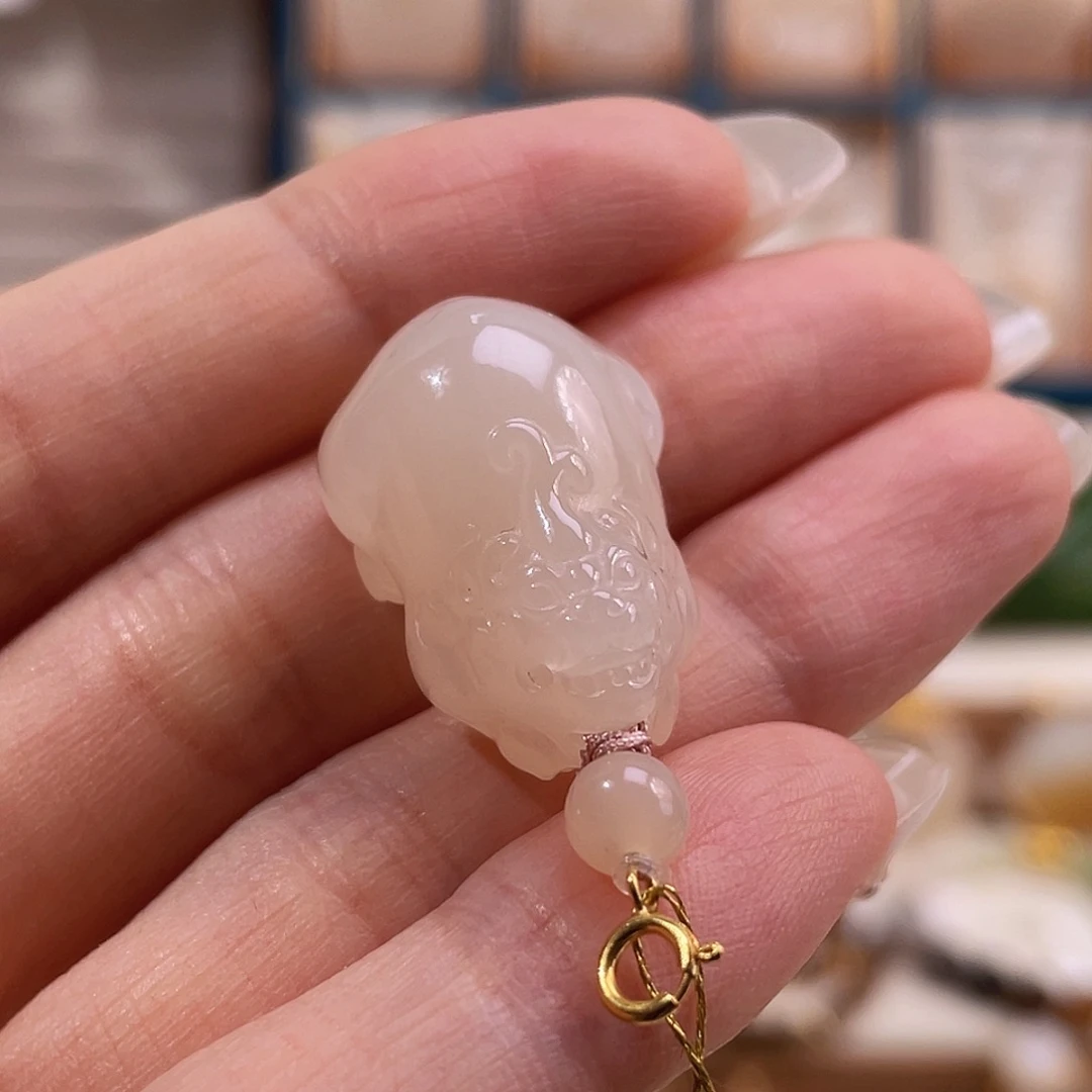 吊坠(不含链)18K金镶嵌和田玉藕粉貔貅