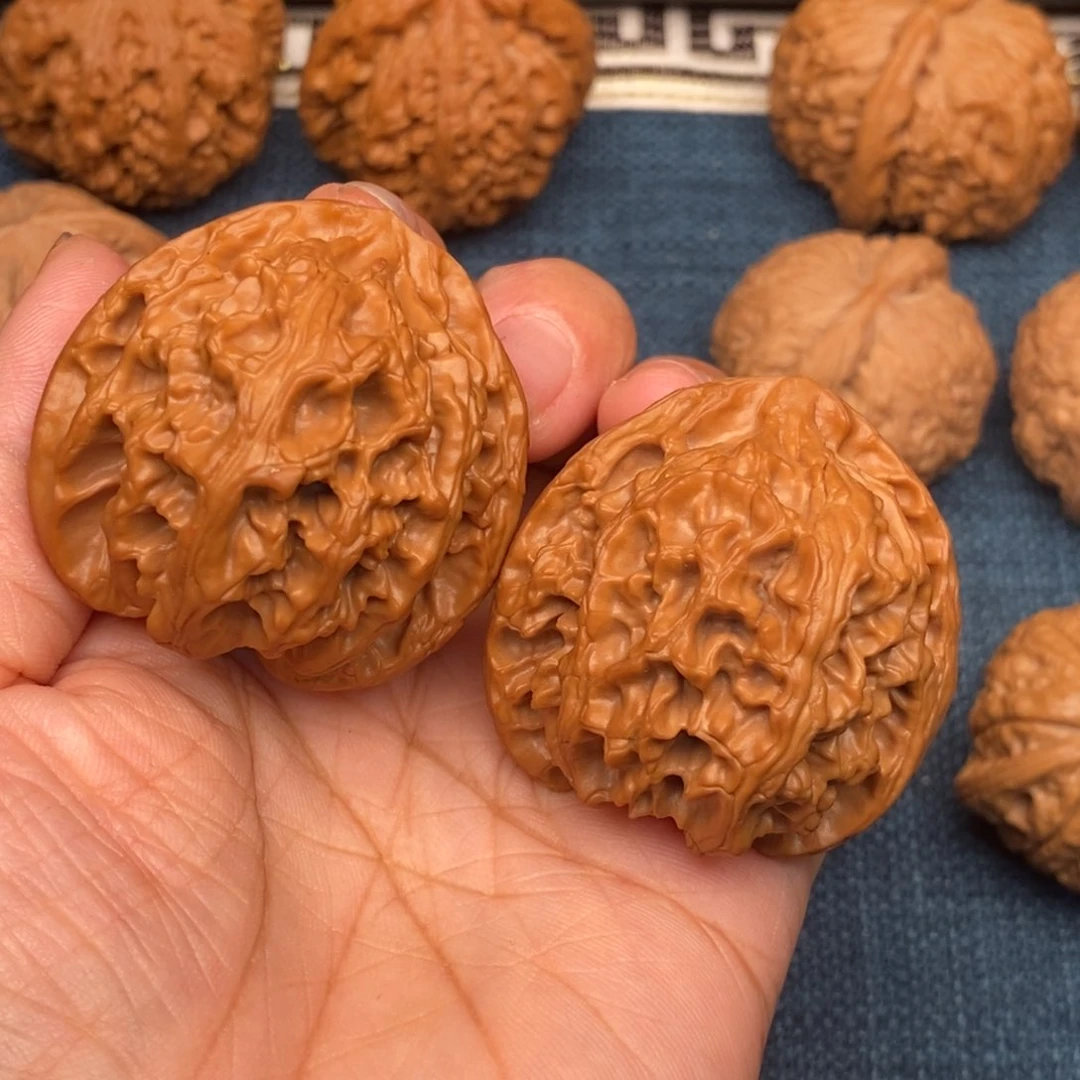 文玩核桃把件自然桩型桃心桩苹果园42尺全品