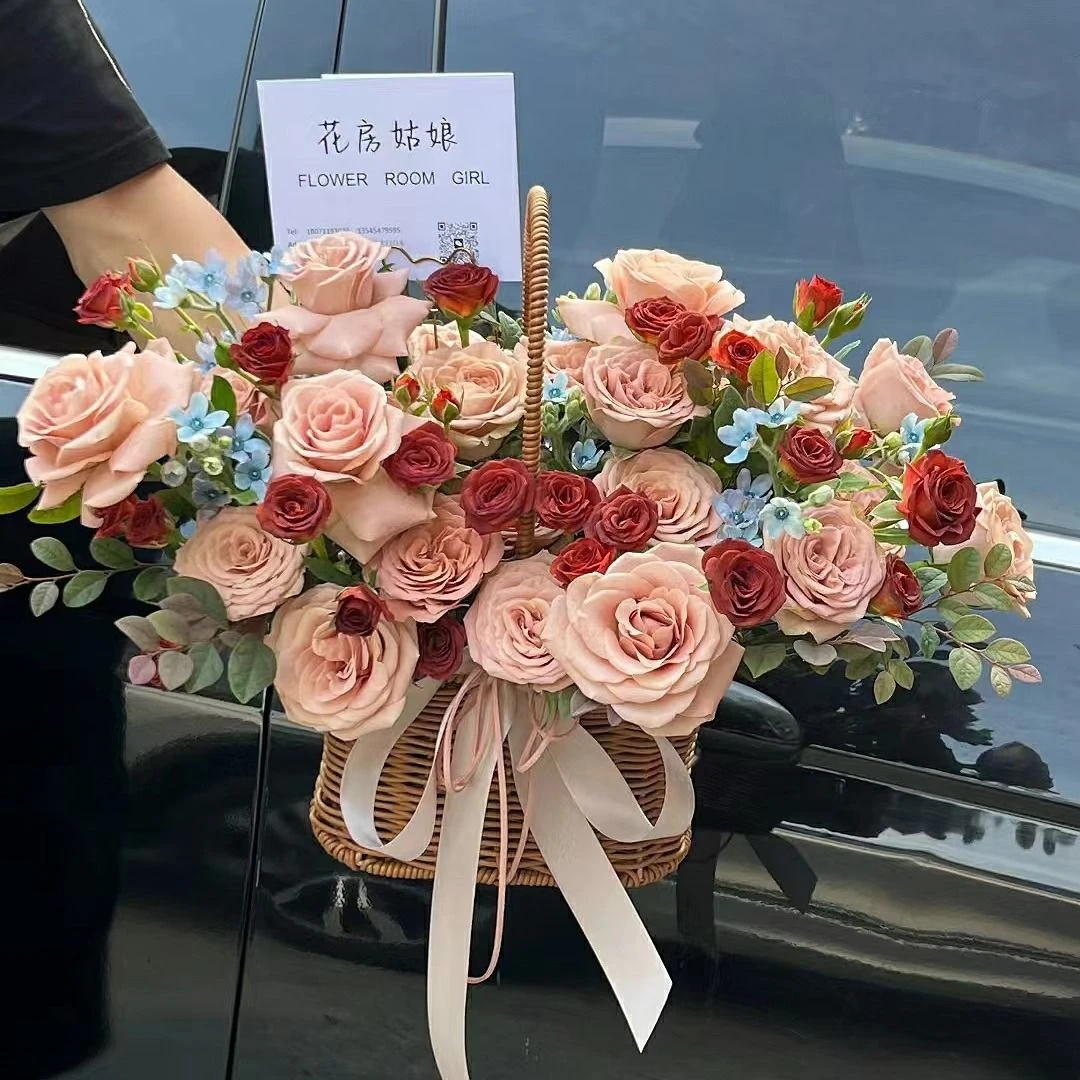 【爱无止境】19朵卡布奇诺玫瑰混搭蓝星花泡泡花混搭手提花篮送女友送老婆花店送花上门A7