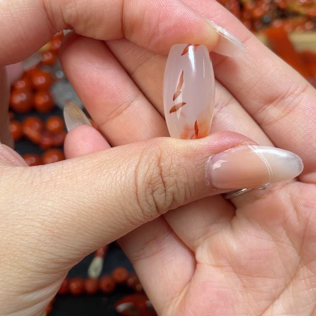 南红玛瑙未镶嵌颈饰6