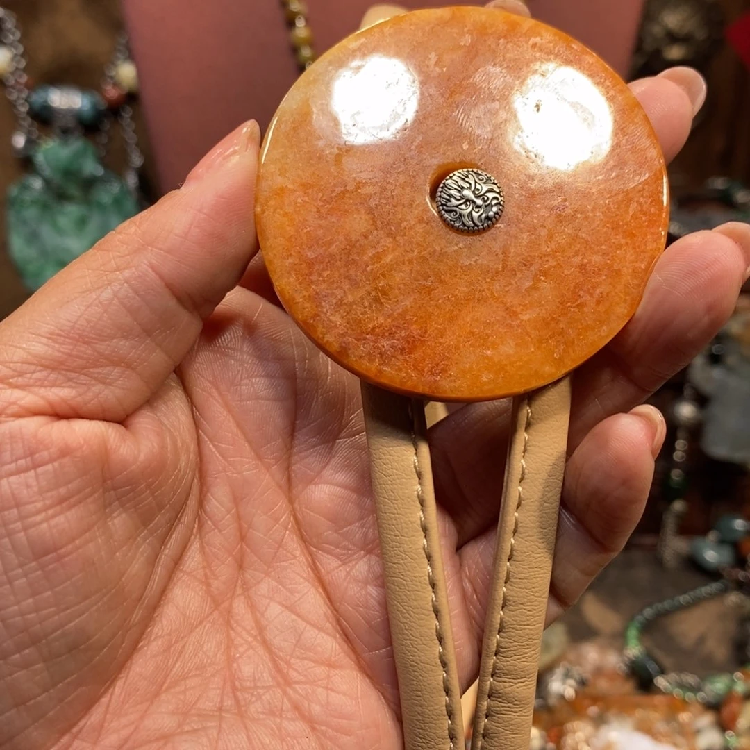 翡翠吊坠(赠链)未镶嵌