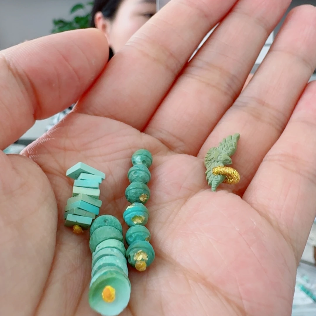 未镶嵌绿松石珠宝奇石