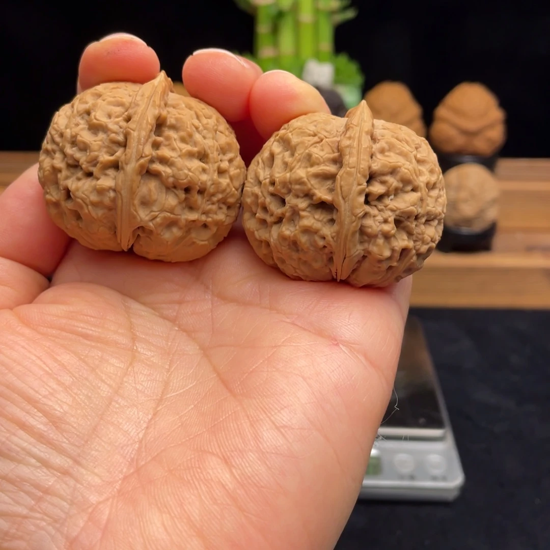 把件文玩核桃云南铁核桃47