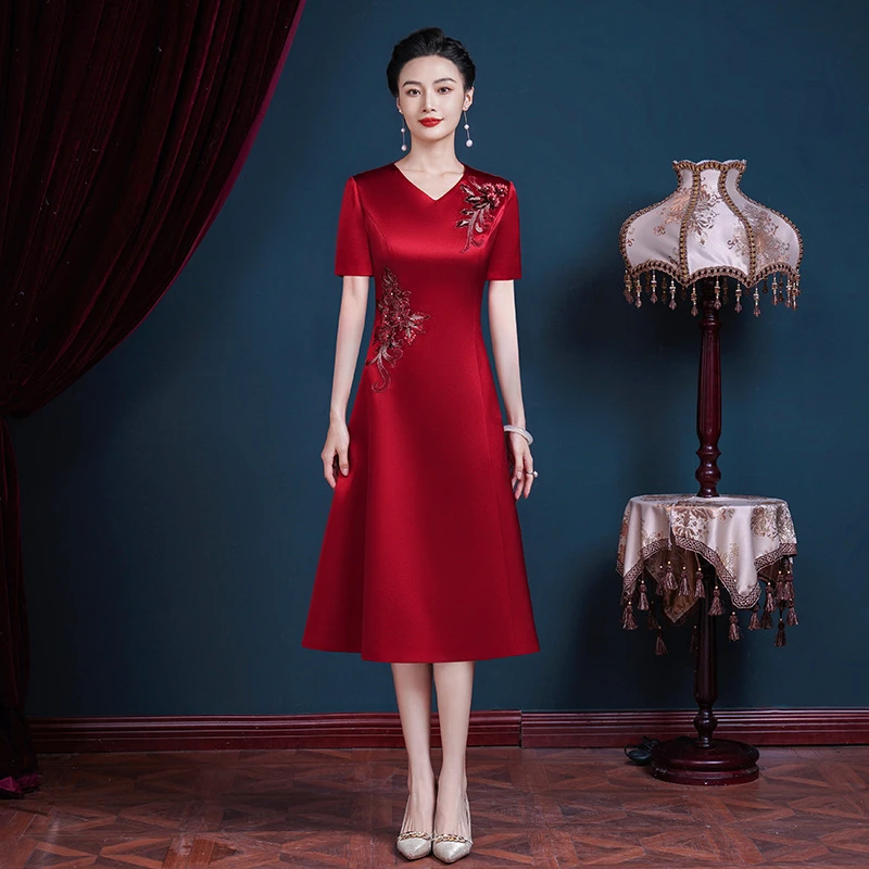 时尚婚宴礼服女喜婆婆婚宴装高贵高端年轻丈母娘敬酒服结婚连衣裙