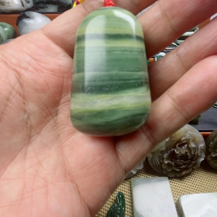 独山玉未镶嵌珠宝半成品