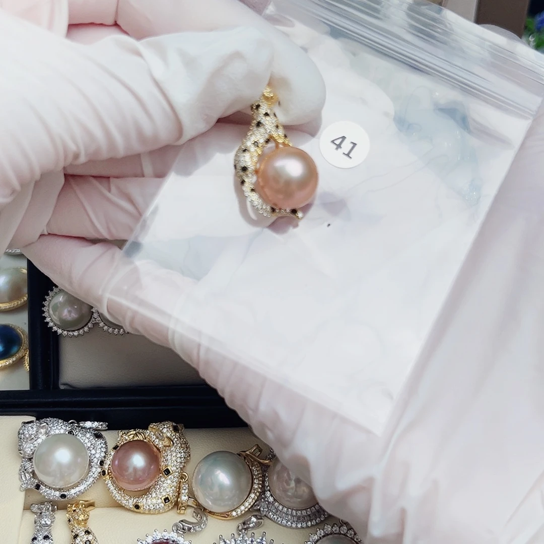 银S925镶嵌淡水珍珠耳饰