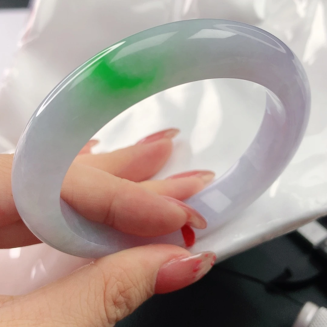 翡翠手镯未镶嵌，746