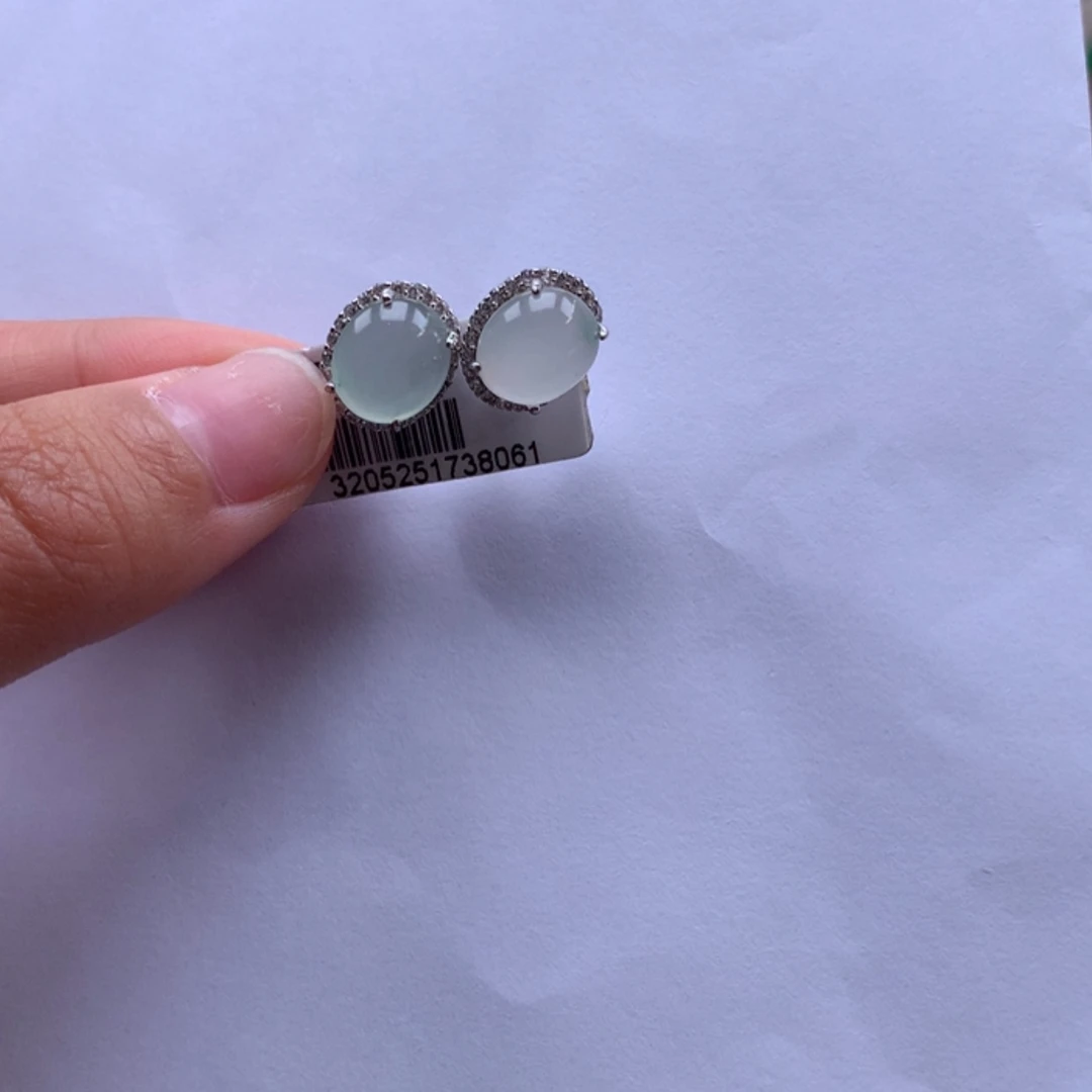 【闪购商品】银S925镶嵌石英质玉耳钉兜**钱