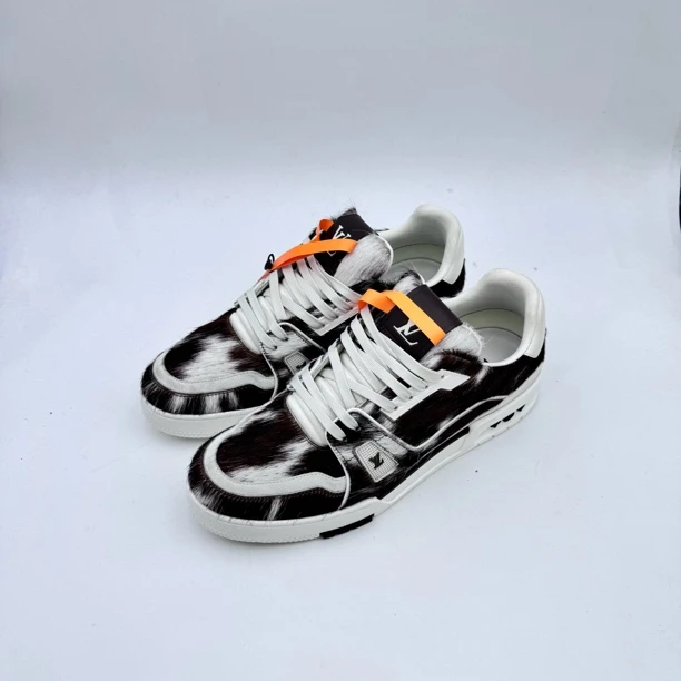 99新 LouisVuitton/路易威登 8码42码马毛配色trainer99新vv1482