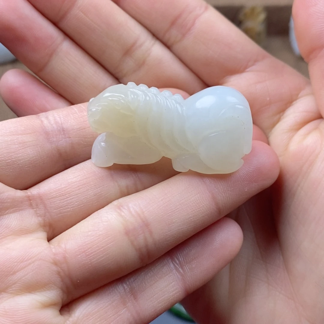 未镶嵌和田玉挂件