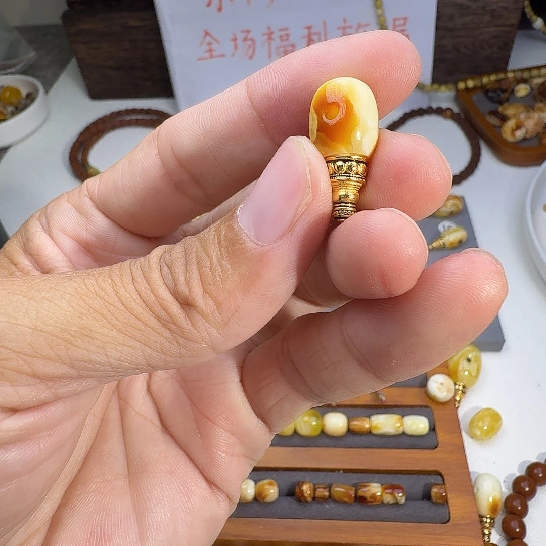 茉***.琥珀未镶嵌珠宝奇石琥珀