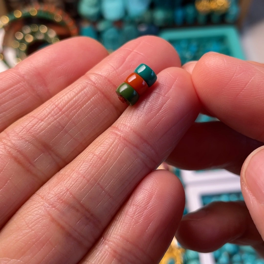 绿松石颈饰未镶嵌