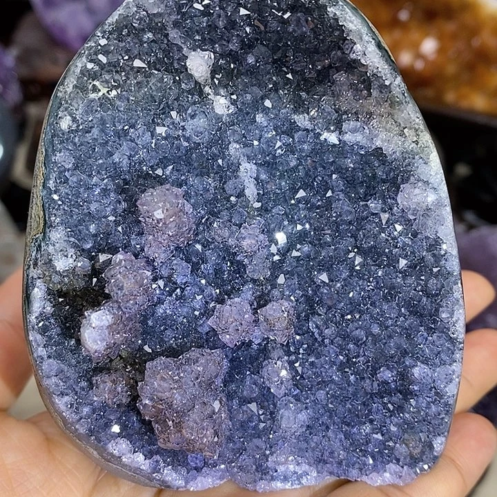 紫晶未镶嵌大型摆件（非配饰）