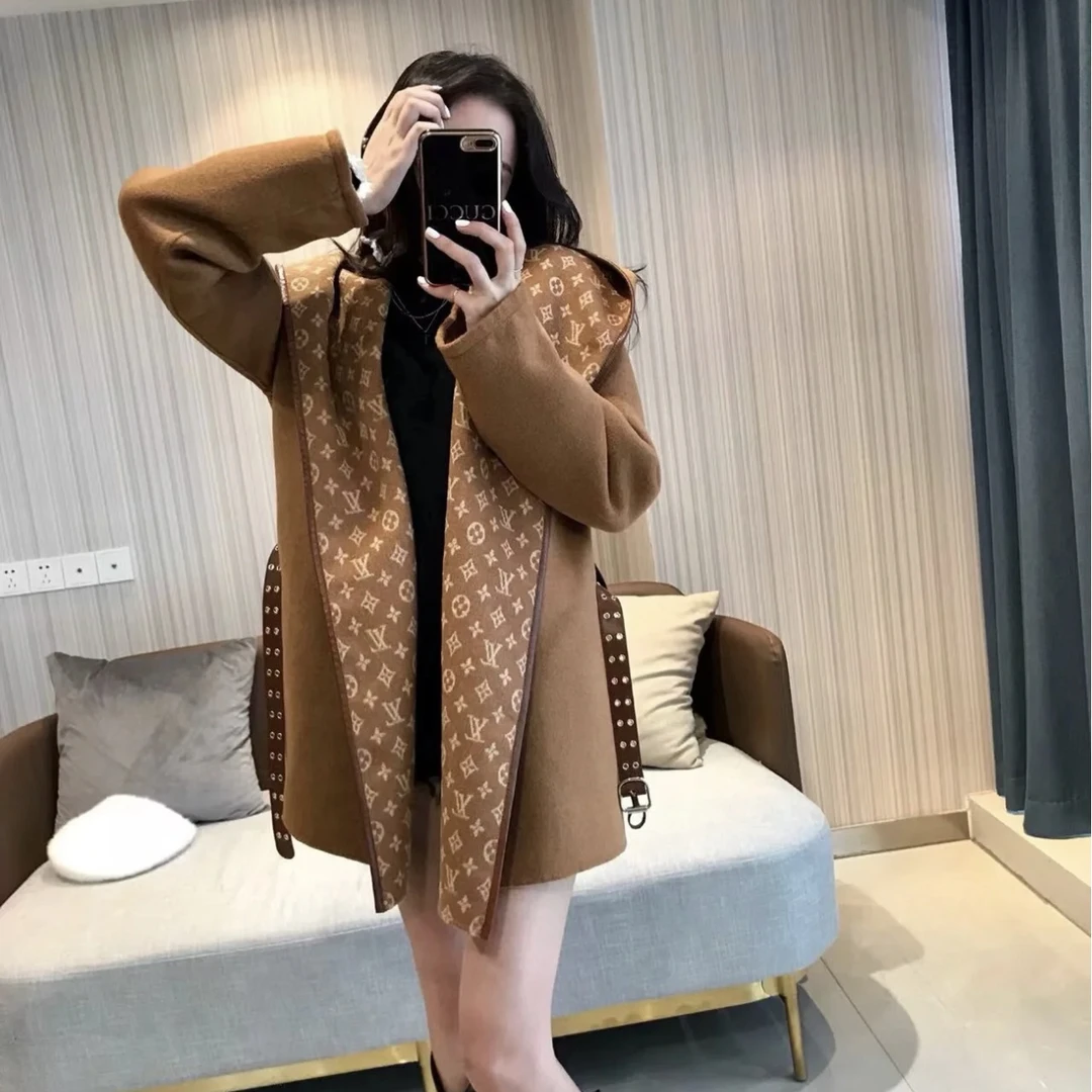 95新 LouisVuitton/路易威登 棕色内里老花大衣36码 xs码 H0342