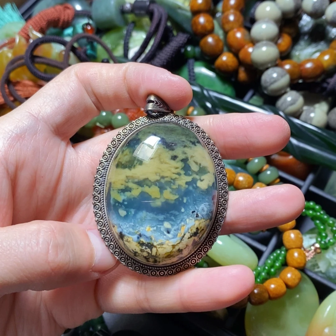 蛇纹石玉未镶嵌颈饰