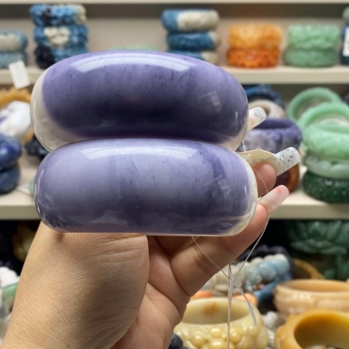 未镶嵌手镯石英岩玉