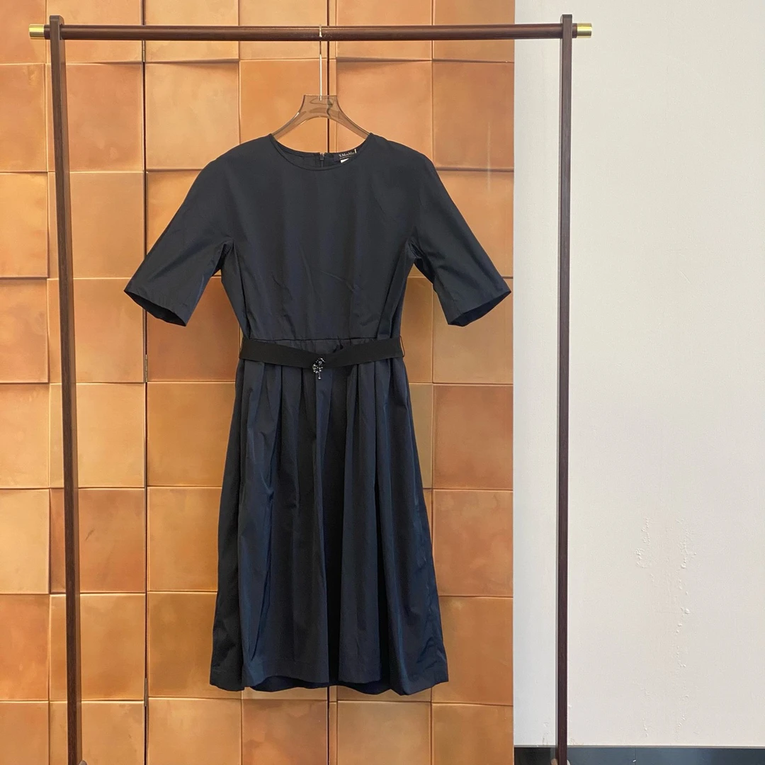 99新 MaxMara MaxMara午夜蓝水钻小花系腰带连衣裙/46码/29731