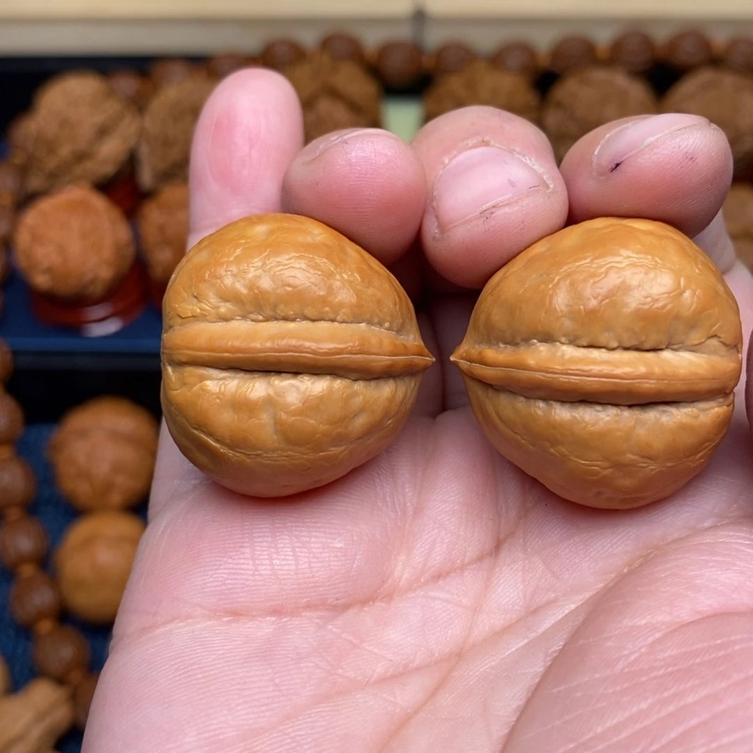 文玩核桃把件飞*手捻