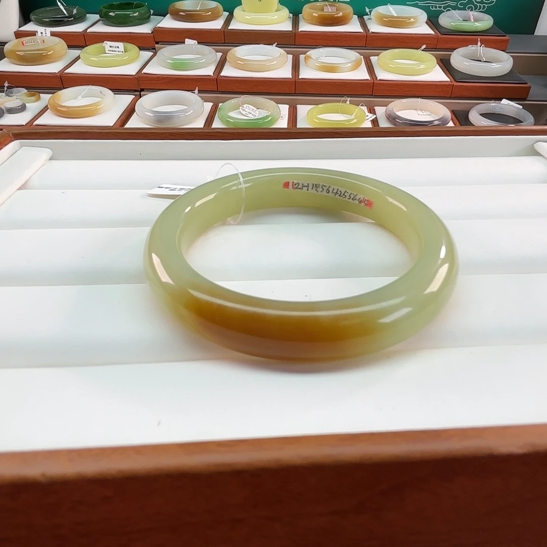 和田玉未镶嵌手镯56糖青