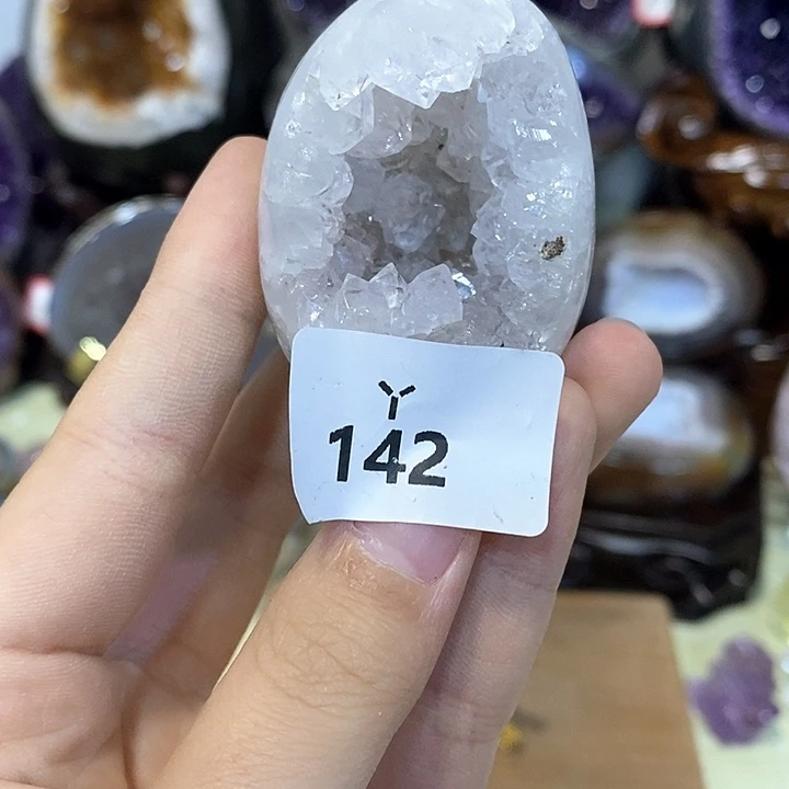 未镶嵌水晶大型摆件（非配饰）