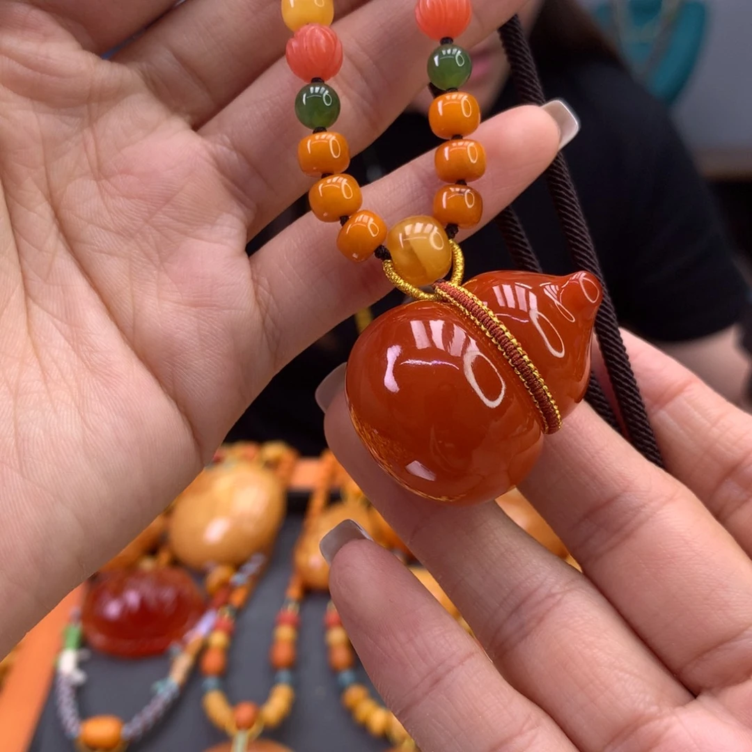 未镶嵌颈饰蜜蜡葫芦