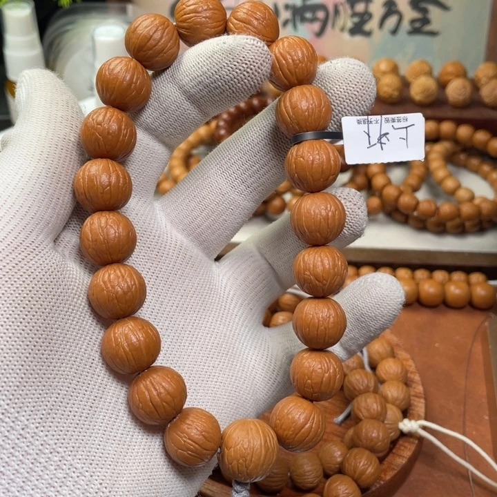 上***下猴头核桃手串聚宝盆
